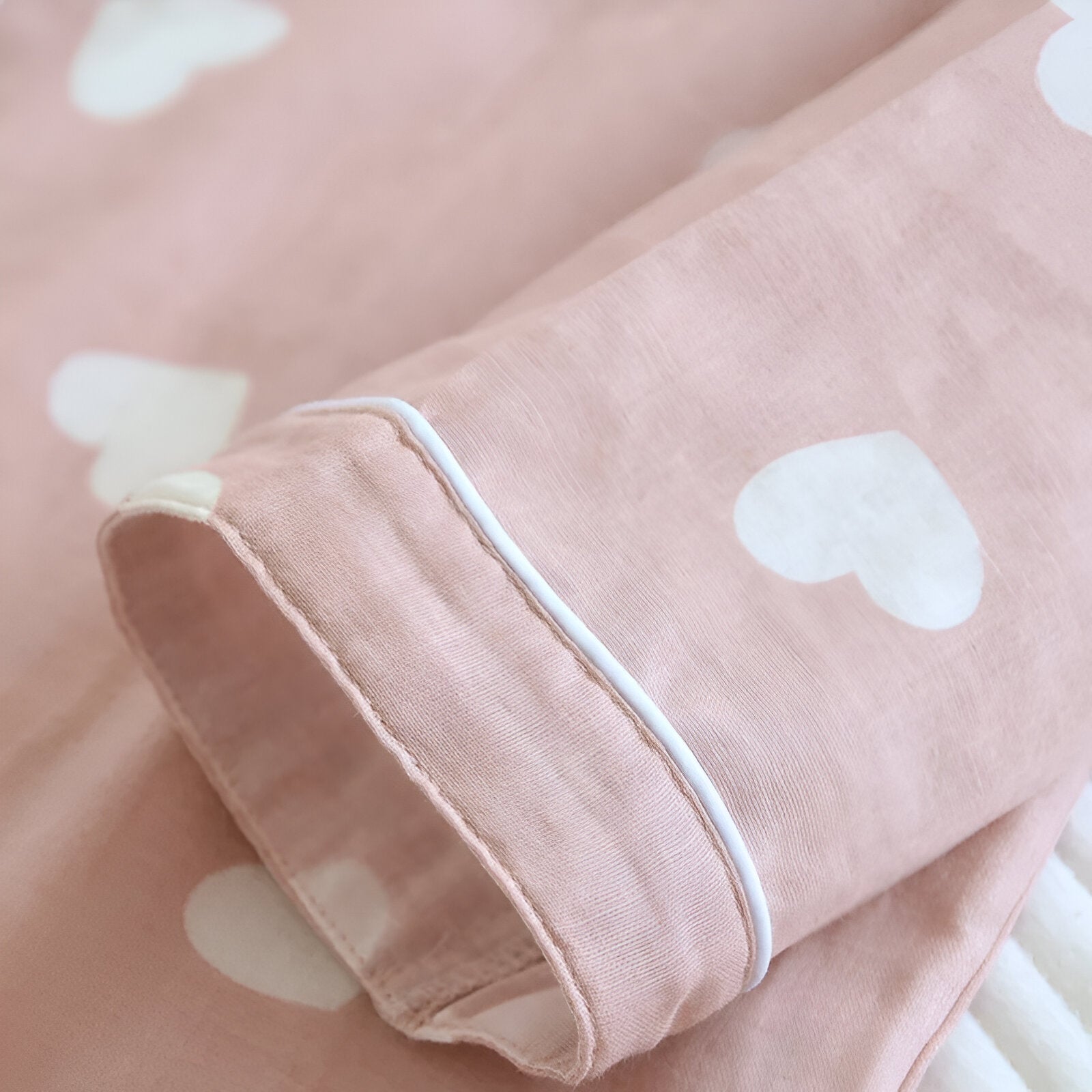 Pyjama femme en coton rose à motifs cœurs