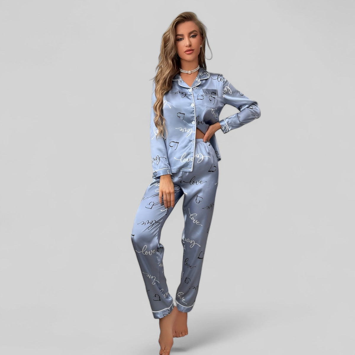 Ensemble de pyjama en satin imprimé ’Love’ pour femme