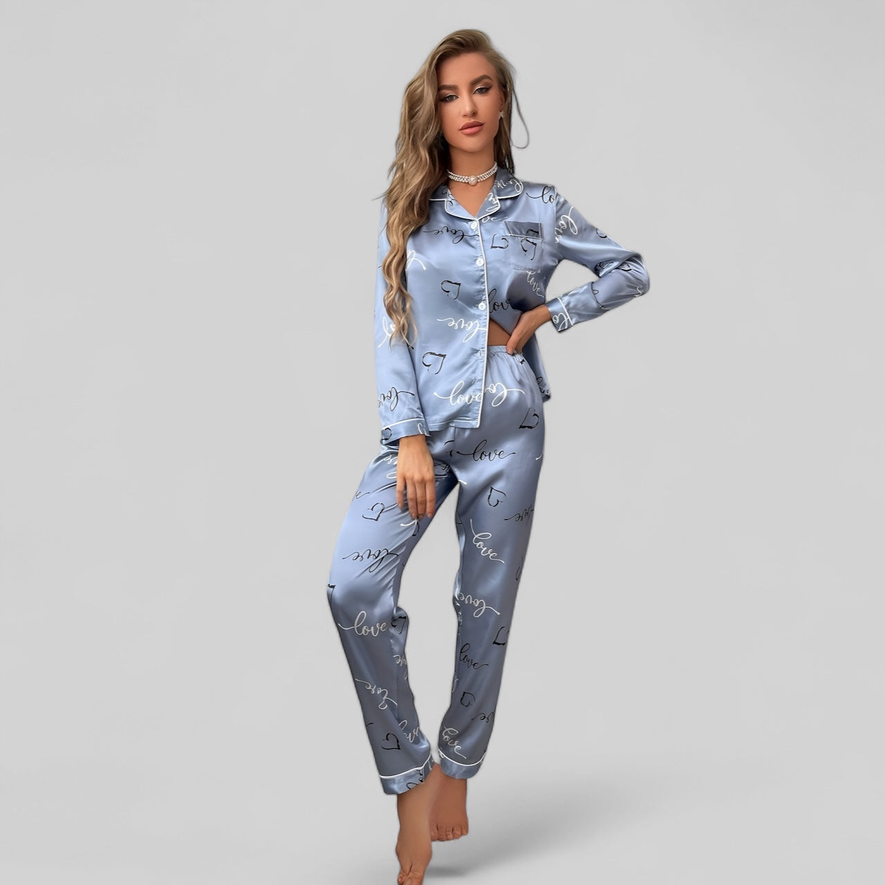 Ensemble de pyjama en satin imprimé ’Love’ pour femme