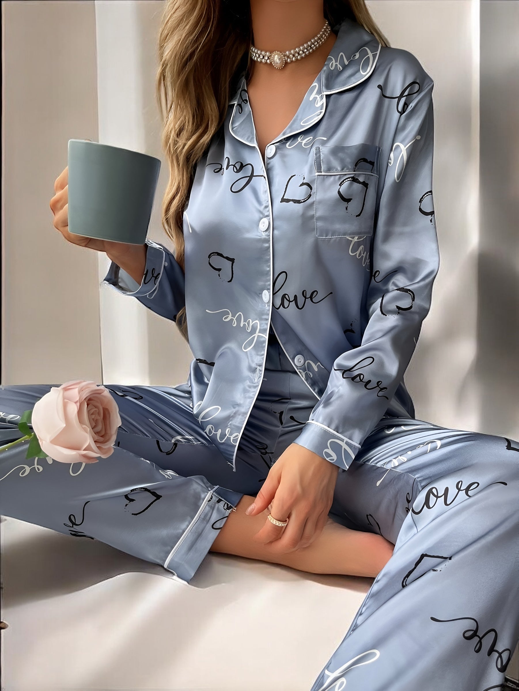 Ensemble de pyjama en satin imprimé ’Love’ pour femme