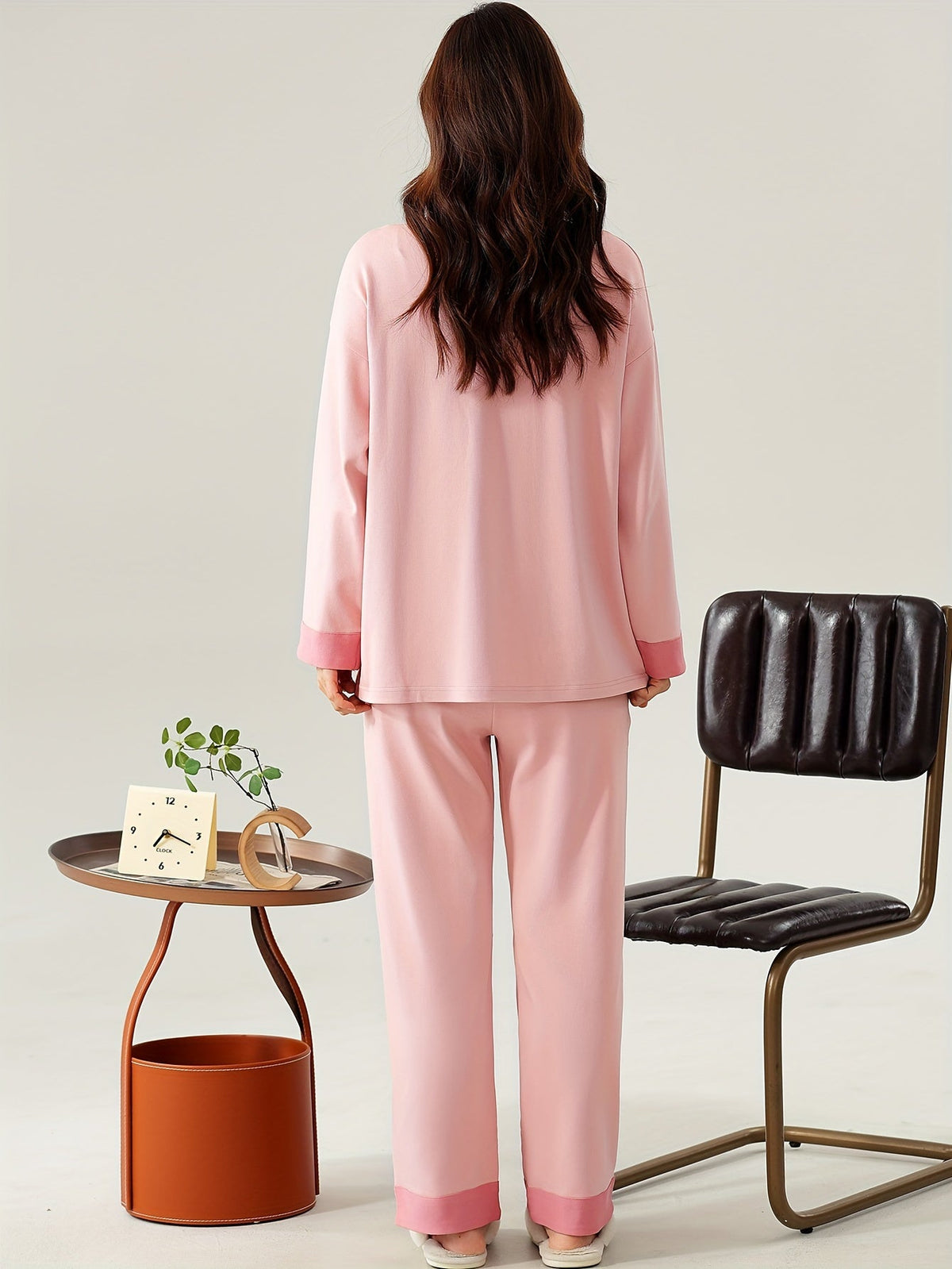 Pyjama femme 2 pièces en coton avec col V et poches