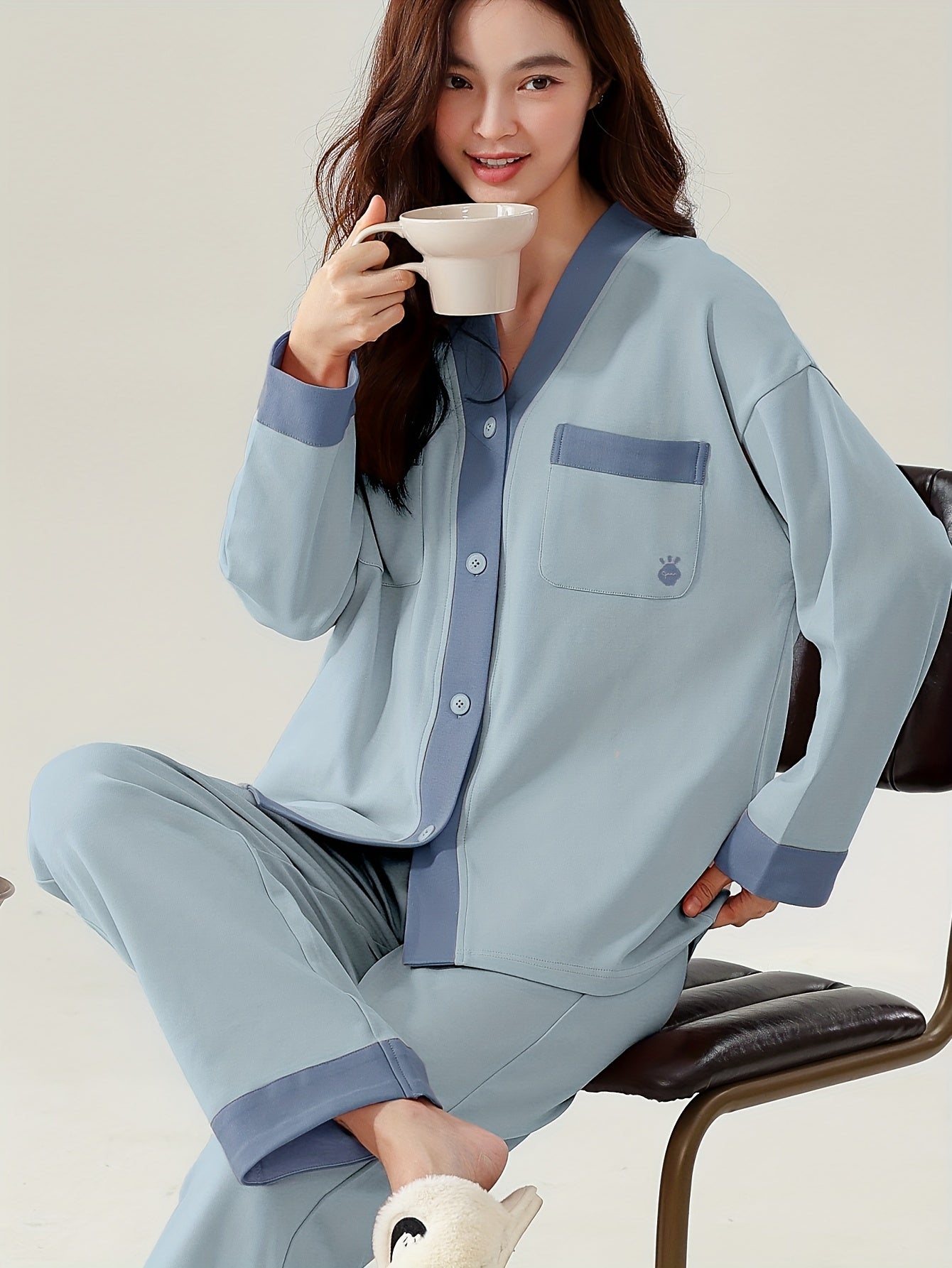 Pyjama femme 2 pièces en coton avec col V et poches