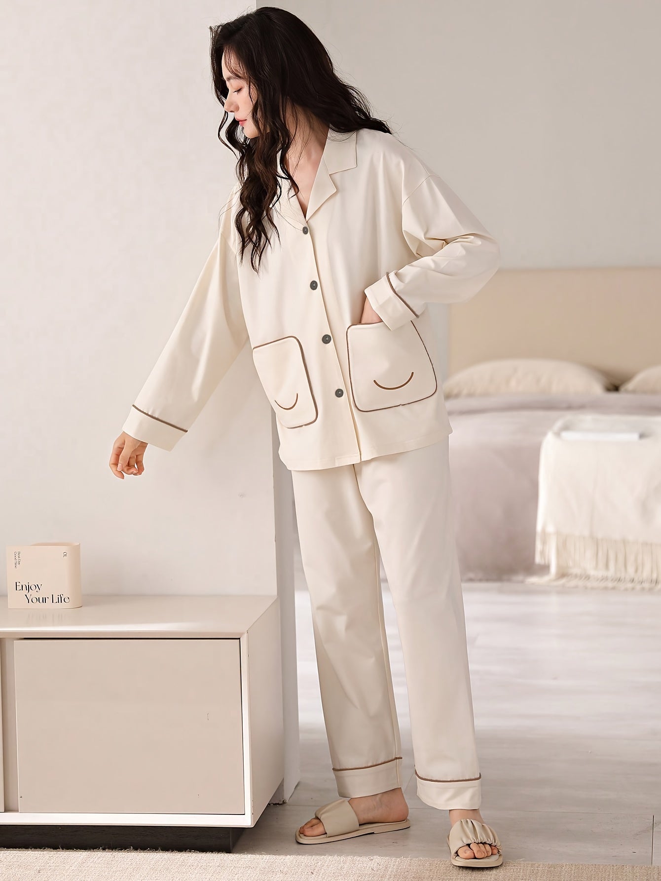 Pyjama femme en coton à rayures avec chemise manches