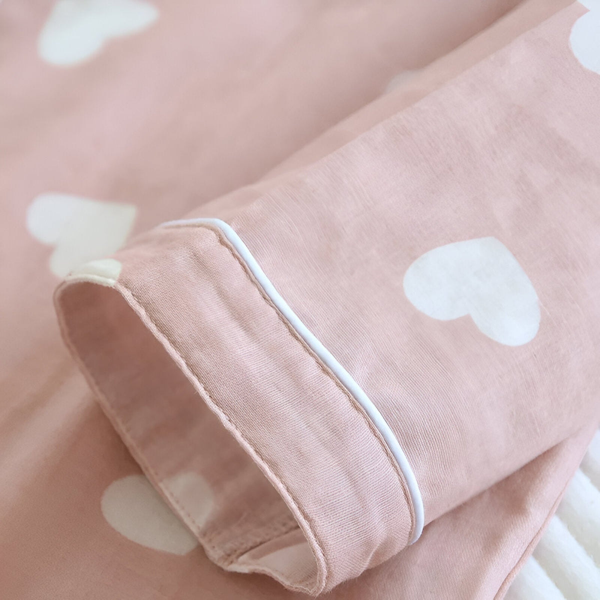 Pyjama femme en coton rose à motifs cœurs