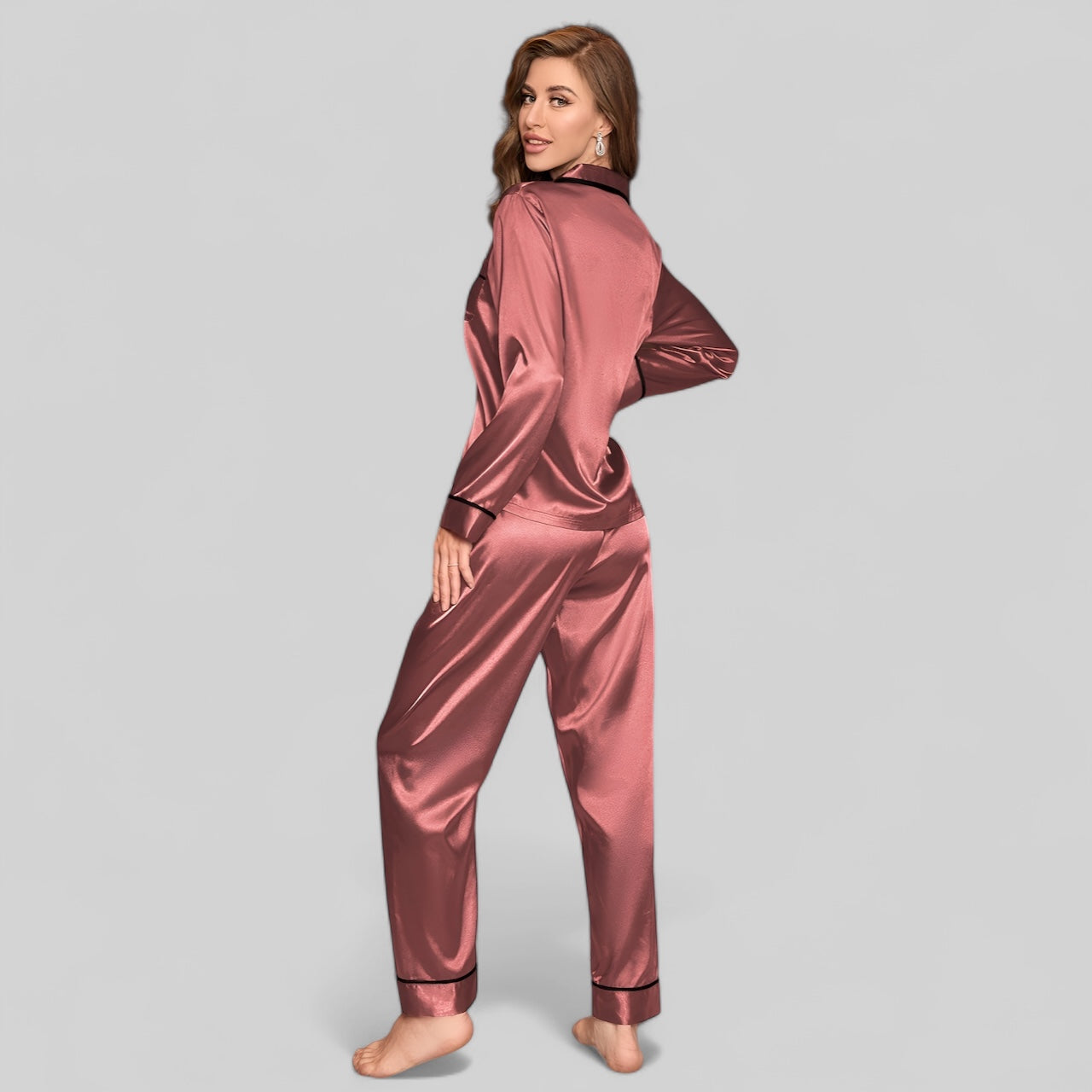 Pyjama femme satin rose élégant – Col à revers manches