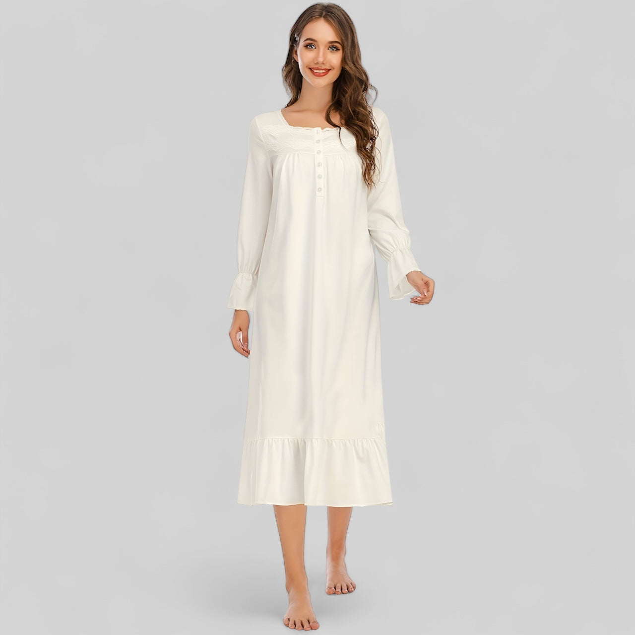 Robe de nuit longue en coton blanc avec manches longues