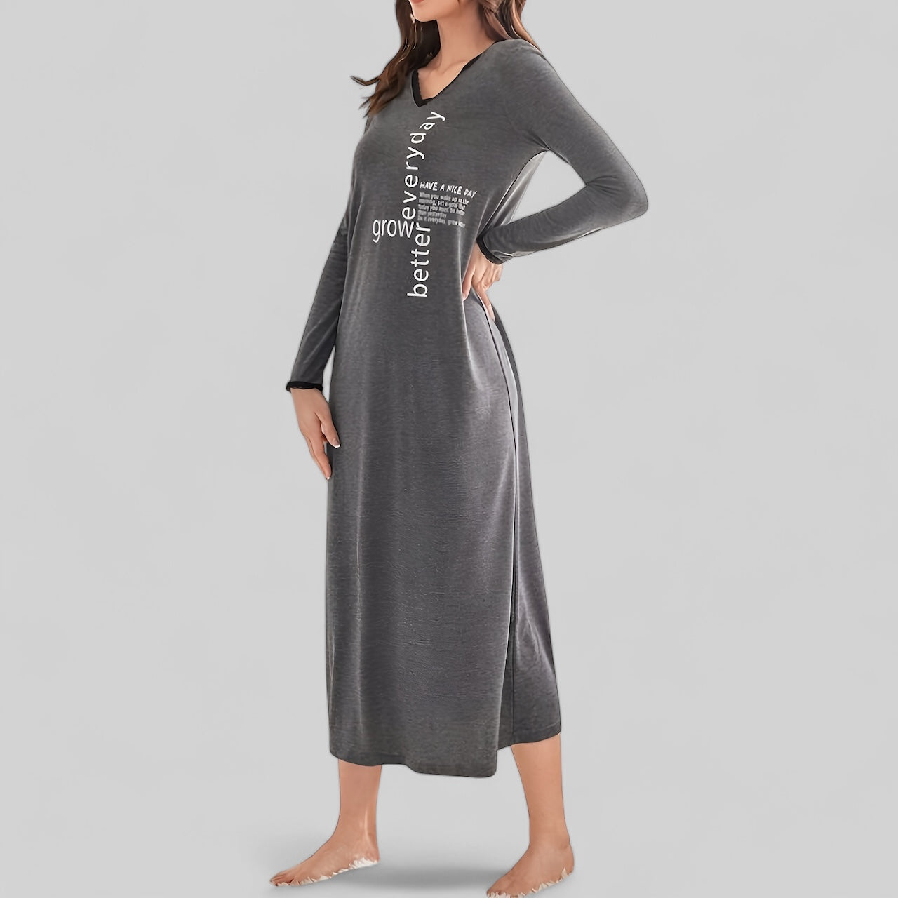 Robe de nuit longue en coton gris avec imprimé manches