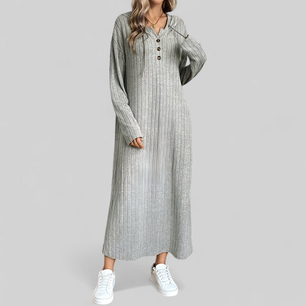 Robe longue en maille côtelée gris clair avec col boutonné et manches longues